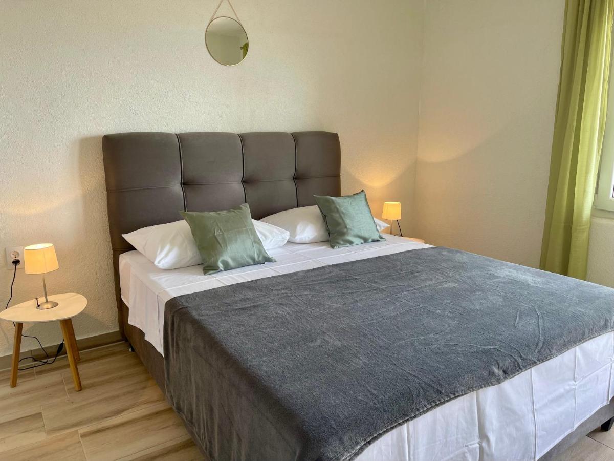 Apartmani “Kresimir” Omis Exterior photo